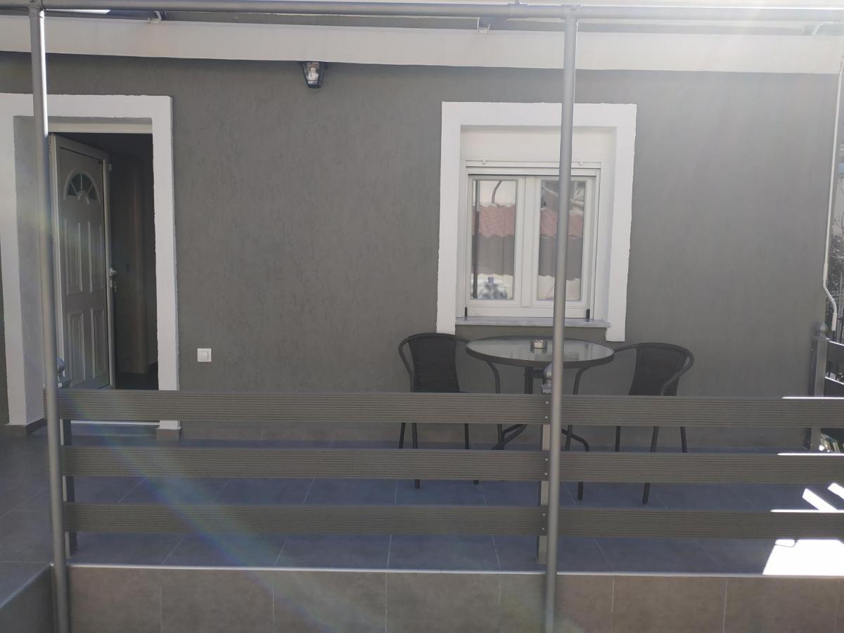 Agelikis' Apartments Nea Kallikrateia Exterior photo